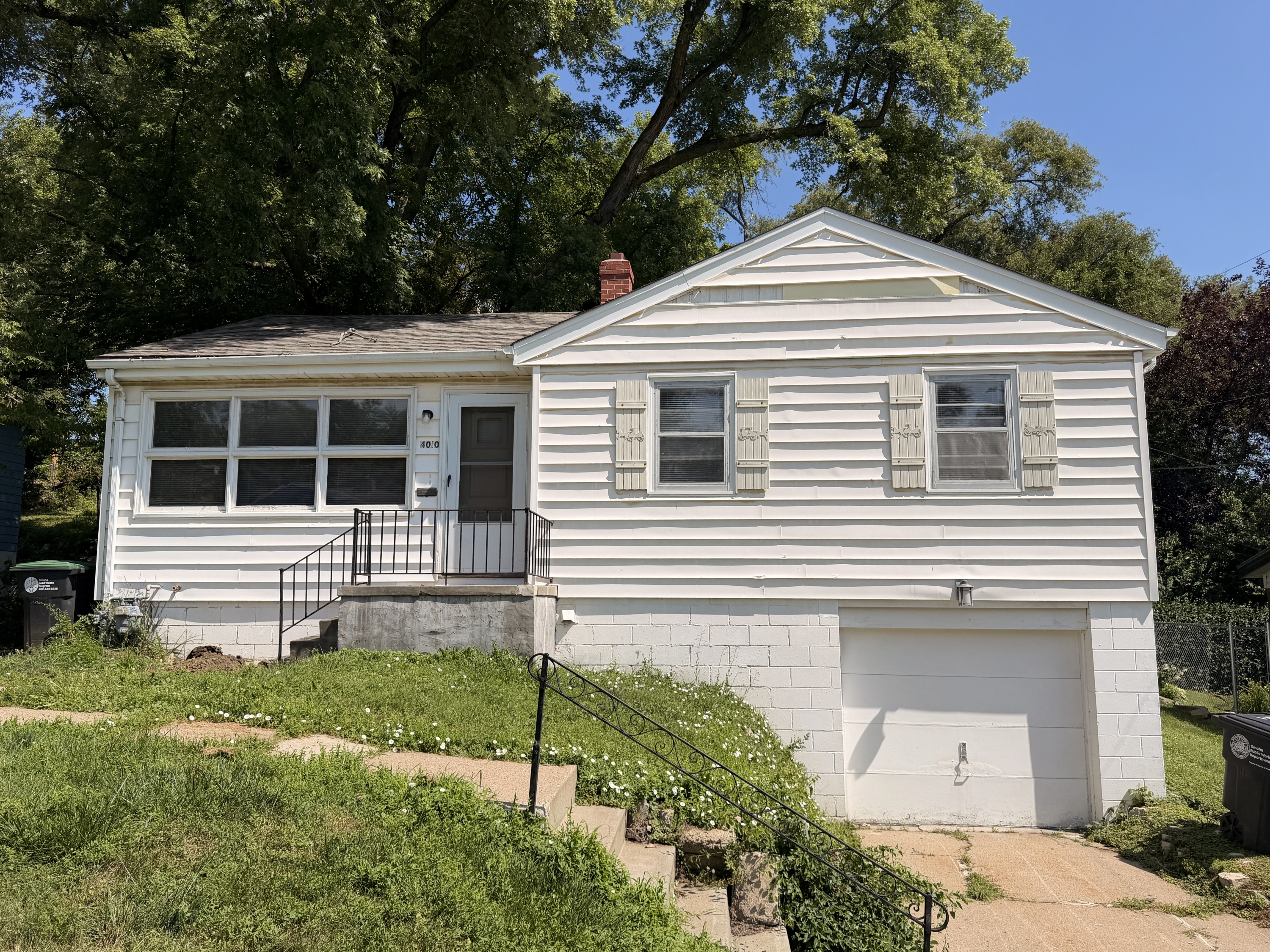 4010 Newport